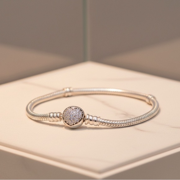 Pandora Silver Bracelet with Heart Charm - Picture 3 of 3